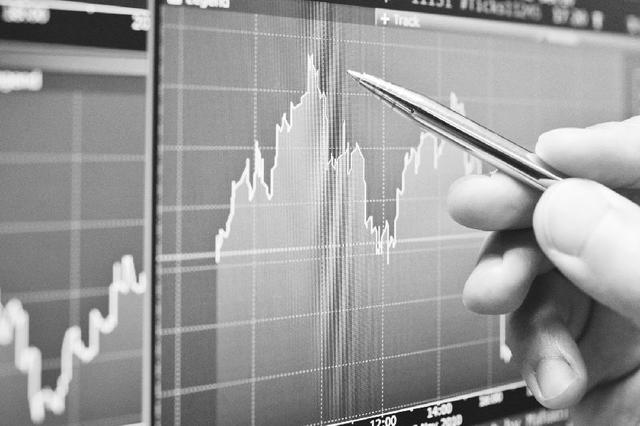 日本企业集体发声！特朗普关税重压下65%日企紧急呼吁央行暂停加息
