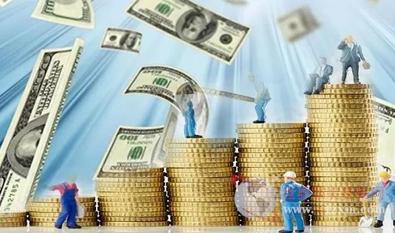 日本名义工资增长放缓支持日本央行谨慎加息立场