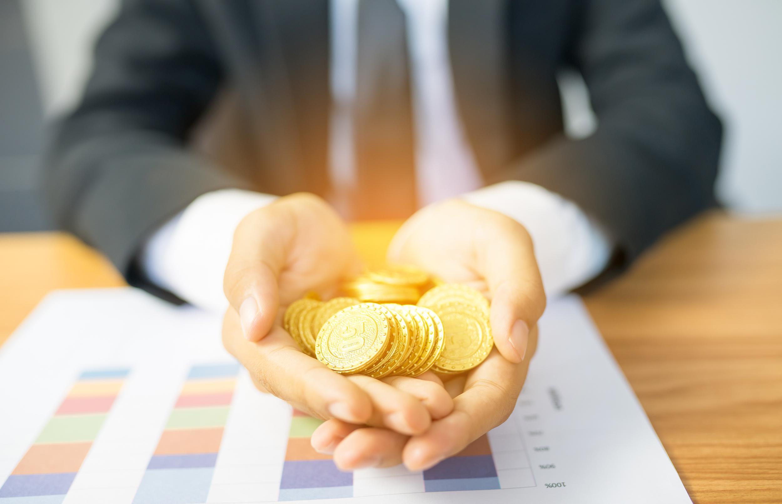 金融监管总局等八部门：引导银行向小微企业贷款倾斜核销空间和资源释放更多信贷资源