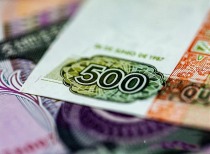 日本央行如期按兵不动两名官员提议加息