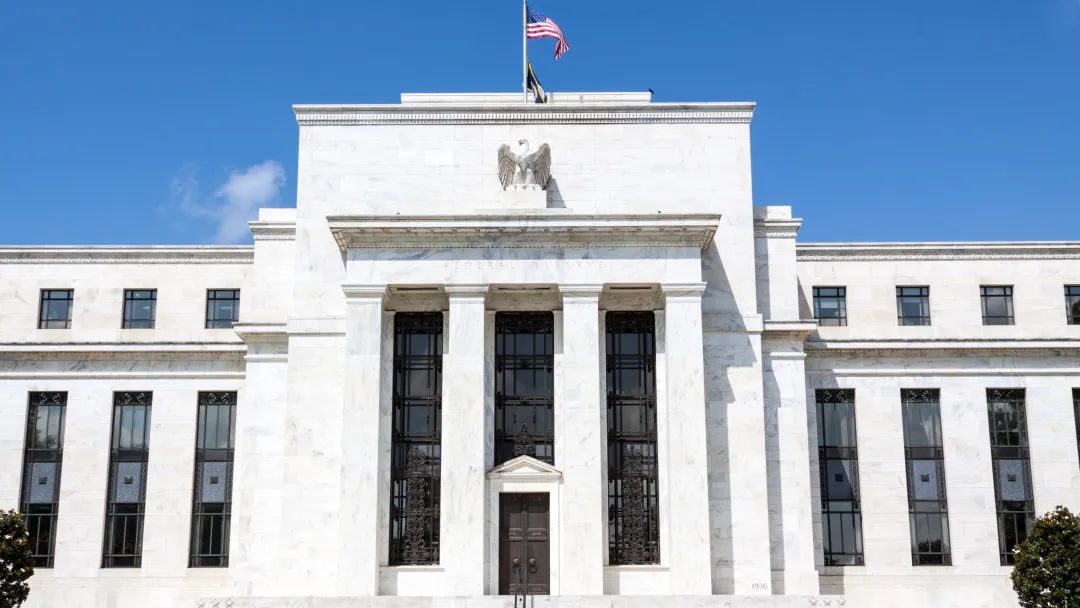 携新论点呼吁降息！美联储米兰：稳定币需求激增或压低中性利率