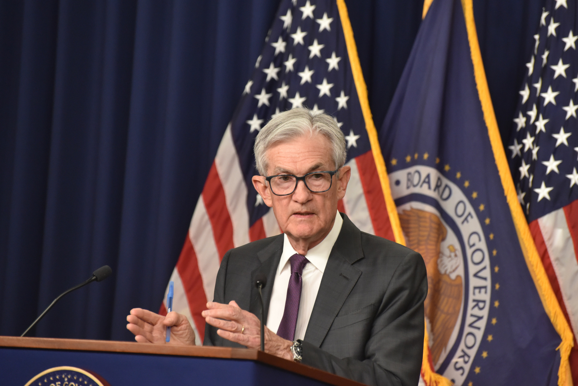 美联储传声筒：鲍威尔不是降息的最大障碍 美联储内部共识机制濒临瓦解